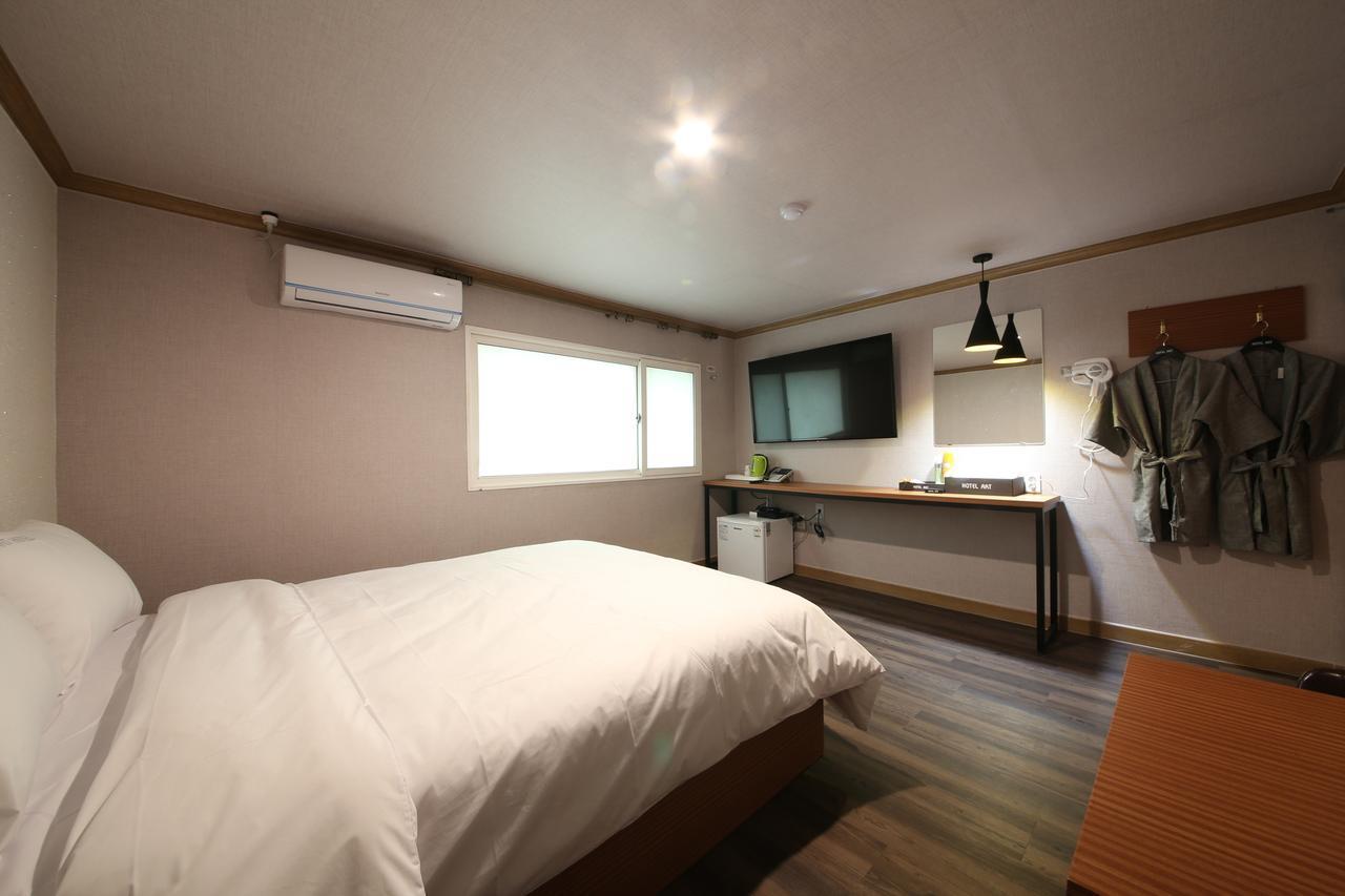 Art Hotel Гуми Экстерьер фото